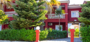 Отель No Name Apartments  Лаганас
